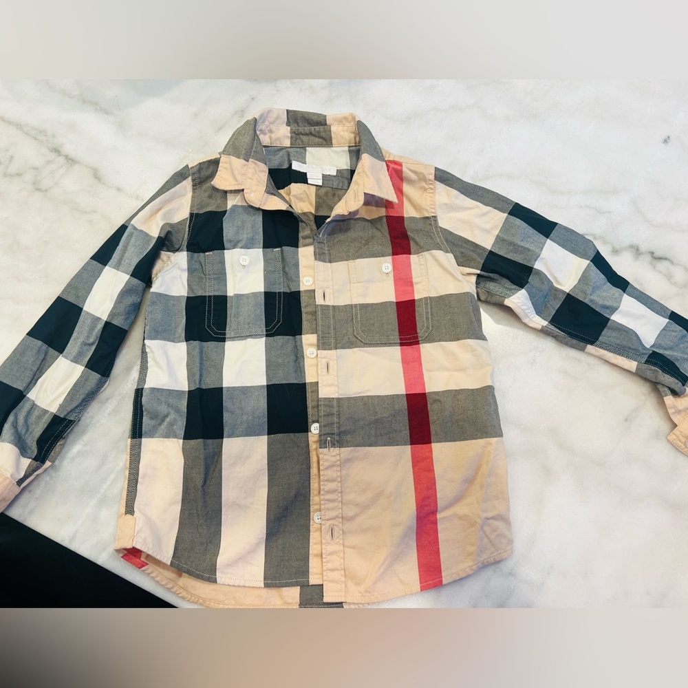 Burberry long sleeve button down. Boys size 6. Worn twice.